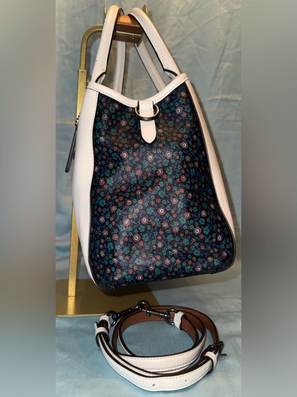 COACH F59442 Margot Carryall White Floral Satchel With Blue Cherry Charm - Picture 3 of 11